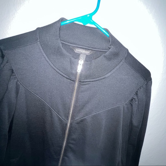 Banana Republic Black Lightweight Jacket - Picture 2 of 2